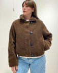 LE STREGHE - Teddy corto marrone con zip e bottoni neri