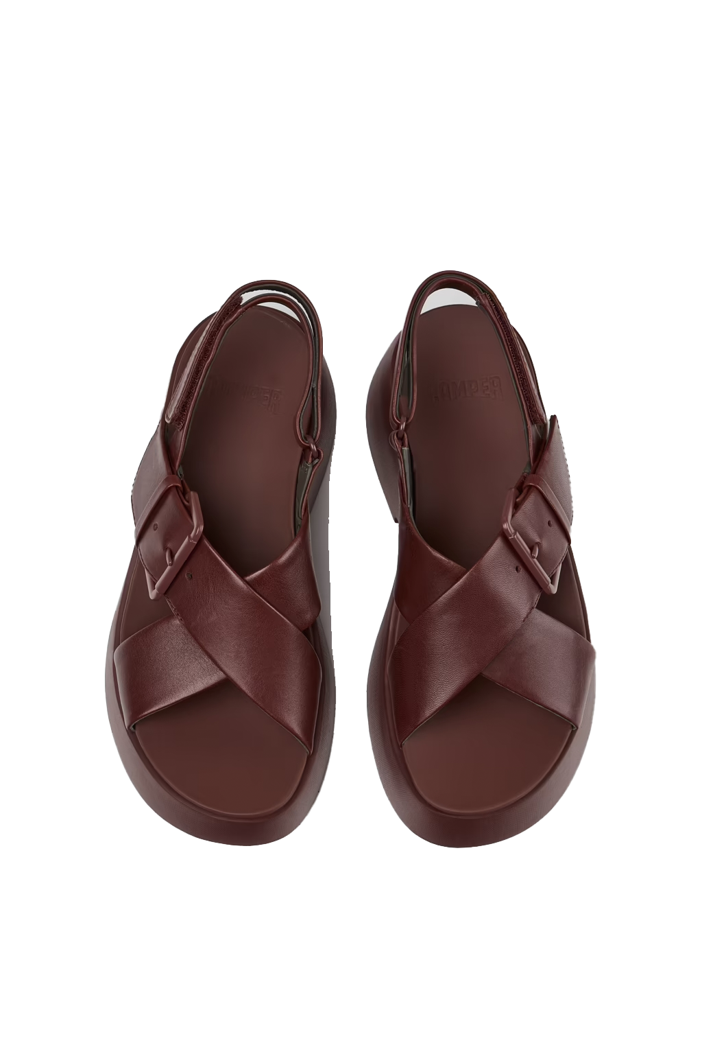 Sandali Camper Tasha K201860-002 in pelle burgundy con fasce incrociate e maxi fibbia tono su tono.