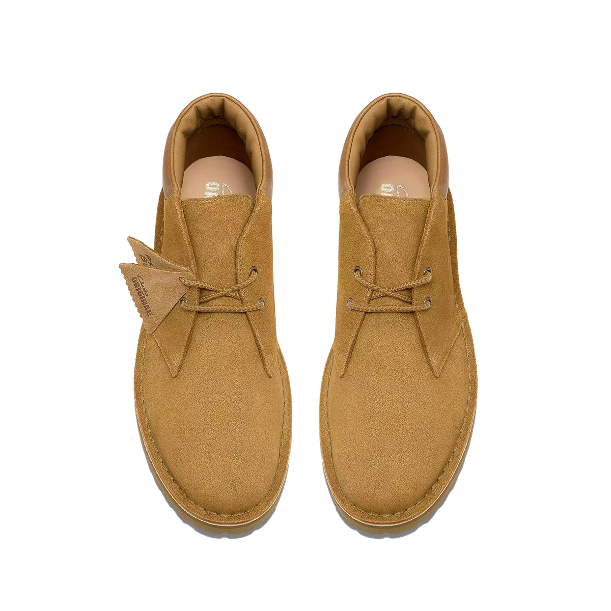 Clarks Desert Rock cammello vista dall'alto con allacciatura e tomaia in camoscio