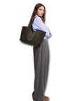 Hogan Trend shopper marrone in camoscio indossata a spalla