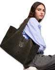 Borsa Hogan Trend donna marrone indossata a spalla