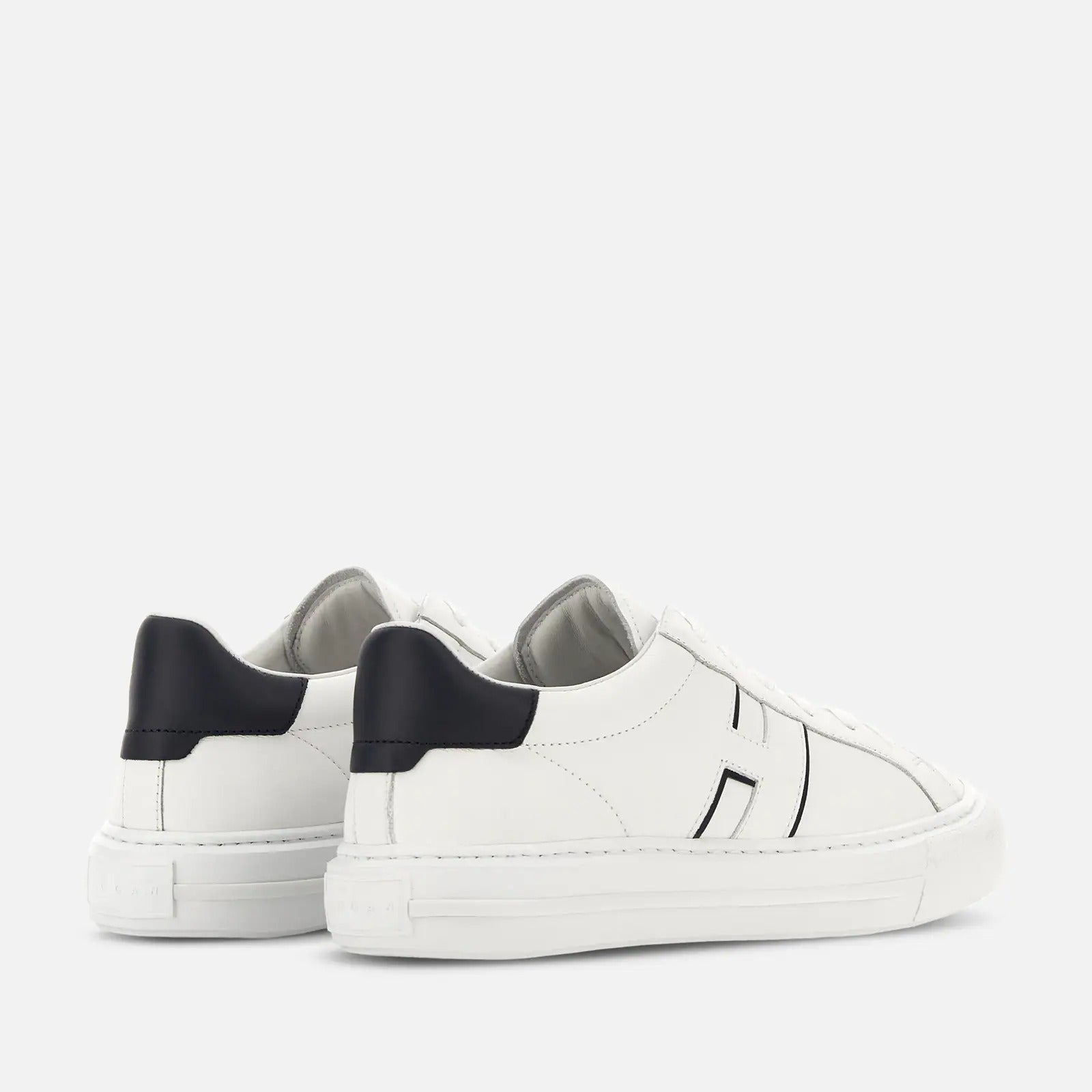 Vista posteriore sneakers Hogan Rebel uomo bianco