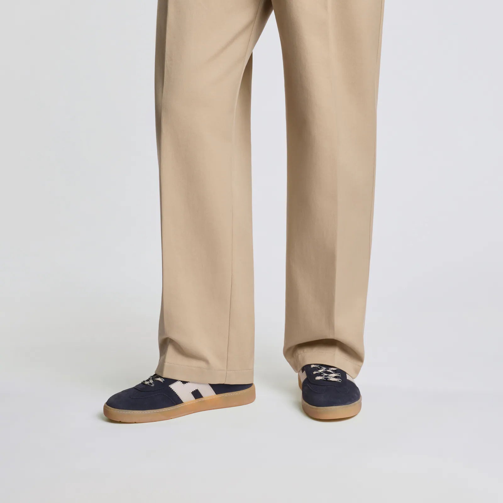 Hogan Cool uomo Made in Italy in camoscio blu e suola ambra